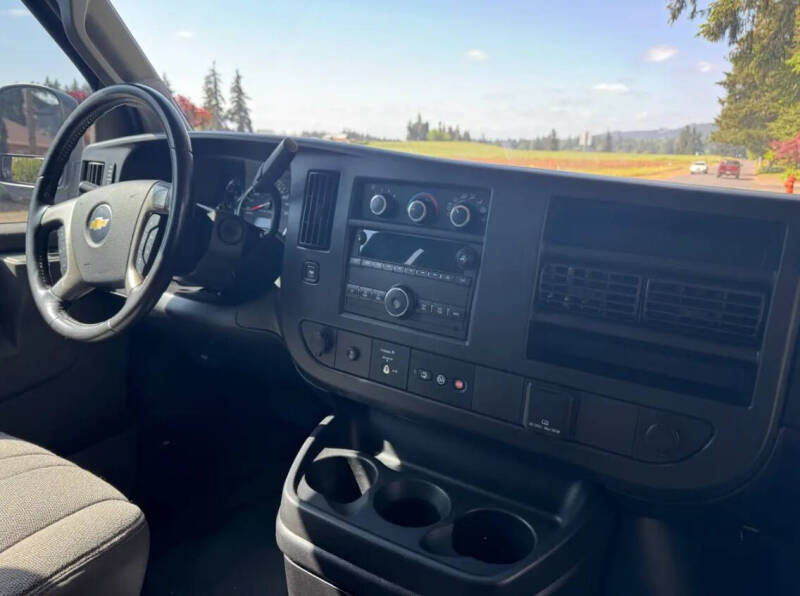 2018 Chevrolet Express LS 2500