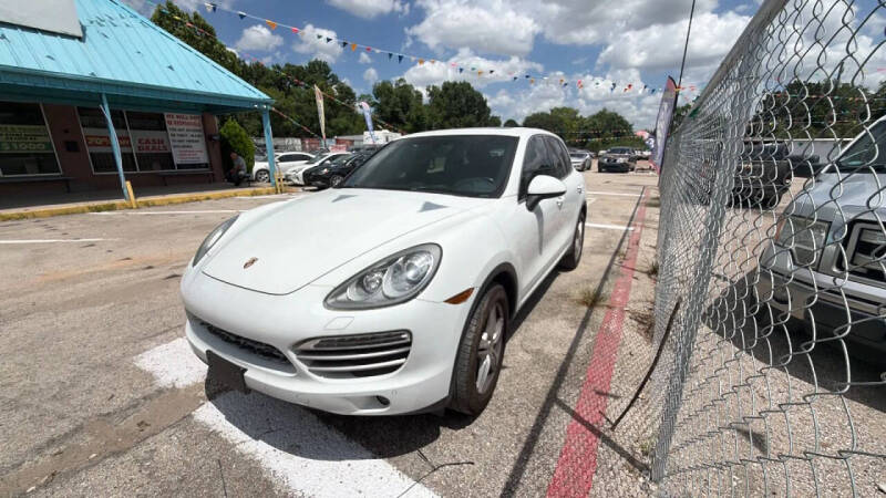 2014 Porsche Cayenne Platinum