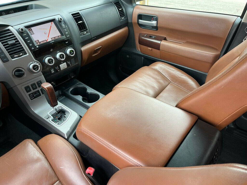 2013 Toyota Sequoia 31