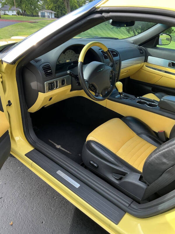 2002 Ford Thunderbird Deluxe