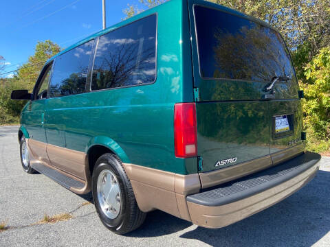 2000 Chevrolet Astro LS