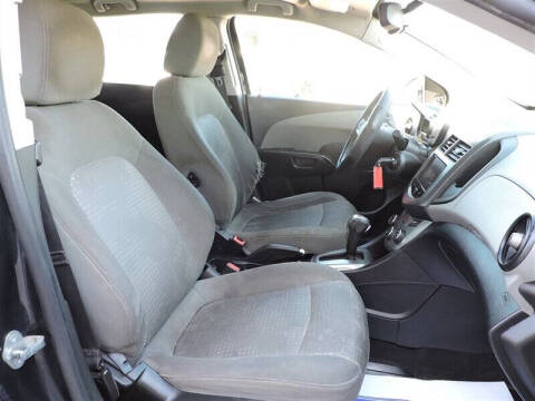 2013 Chevrolet Sonic LS Auto