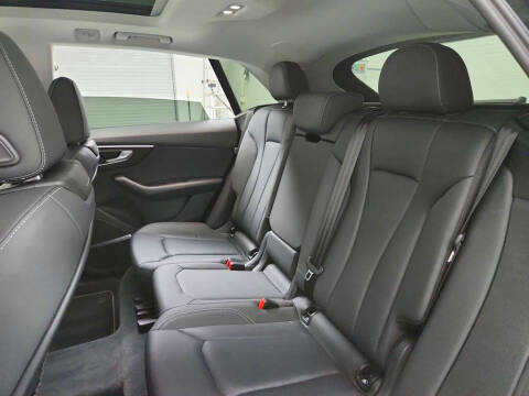 2019 Audi Q8 quattro Premium Plus 55 TFSI