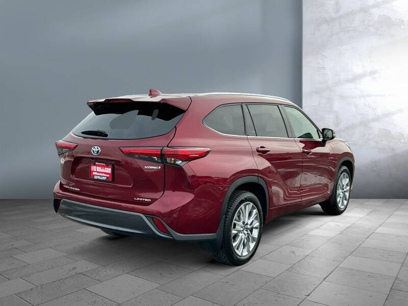 2022 Toyota Highlander Hybrid Limited