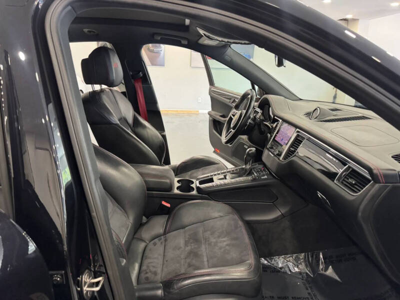 2017 Porsche Macan GTS