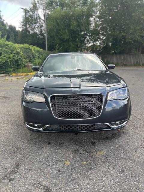 2017 Chrysler 300 for sale at Unlimited Auto Sales Inc. in Detroit, MI