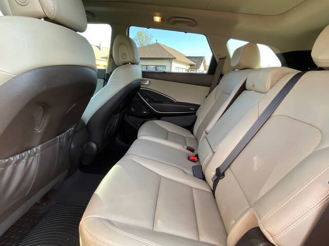 2017 Hyundai Santa Fe SE Ultimate