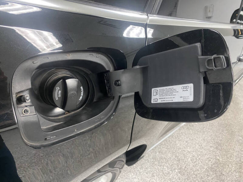 2015 Audi Q5 2.0T quattro Premium Plus