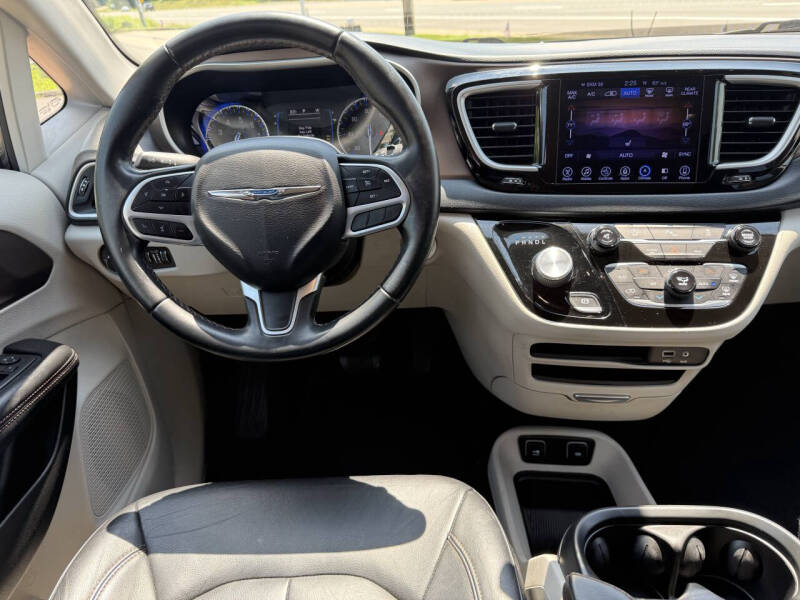 2017 Chrysler Pacifica Touring Plus