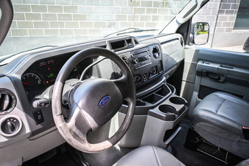 2010 Ford E-Series E-250