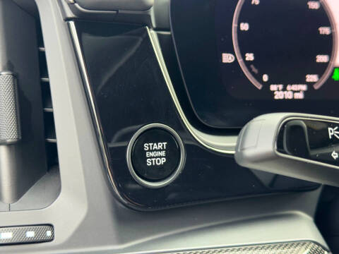 2024 Porsche Cayenne Turbo E-Hybrid Coupe