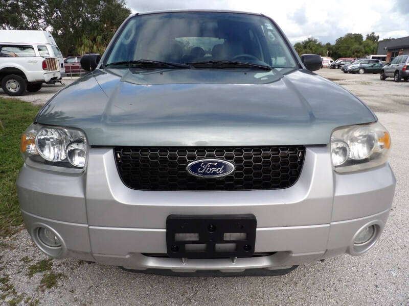 Used 2005 Ford Escape Hybrid with VIN 1FMCU96H25KD91081 for sale in Fort Myers, FL