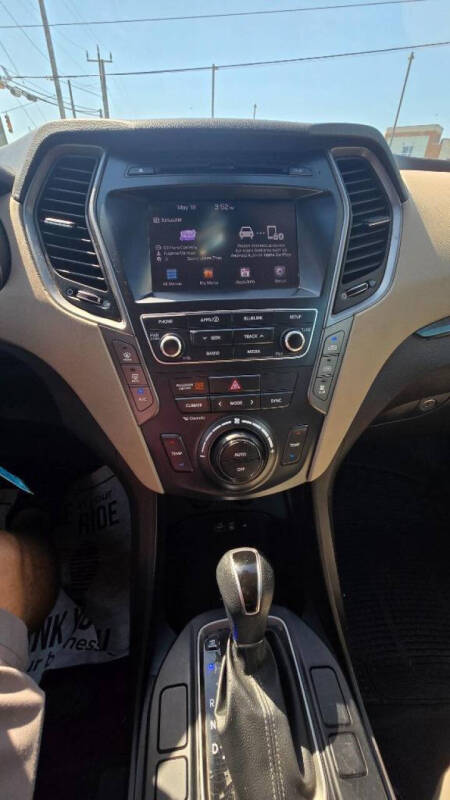 2018 Hyundai Santa Fe SE