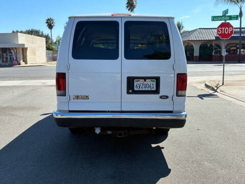 2003 Ford E-Series E-350 SD XLT