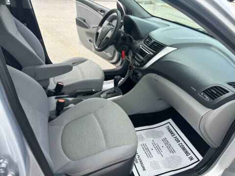 2017 Hyundai Accent SE