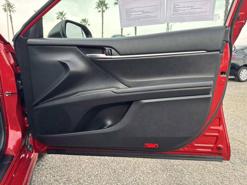 2023 Toyota Camry SE