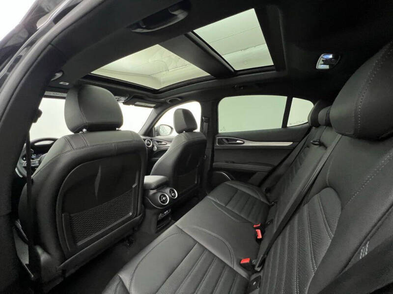 2022 Alfa Romeo Stelvio Veloce