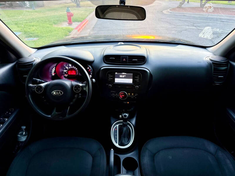 2017 Kia Soul +