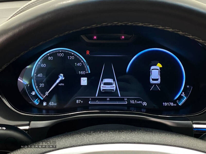 2023 Genesis GV70 2.5T Standard