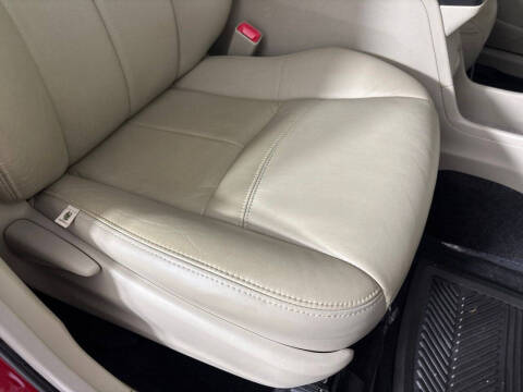 2013 Toyota Prius v Two