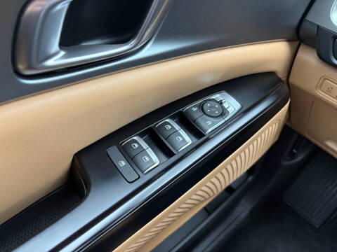 2022 Kia Carnival LX