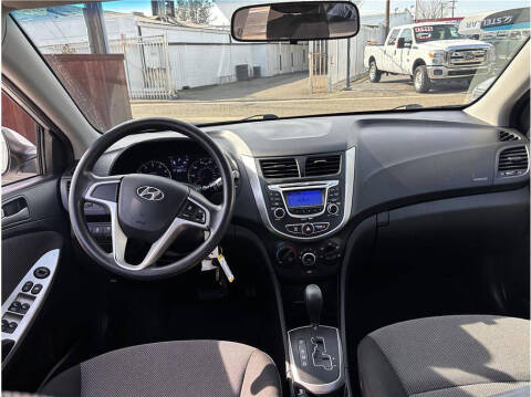 2013 Hyundai Accent GS