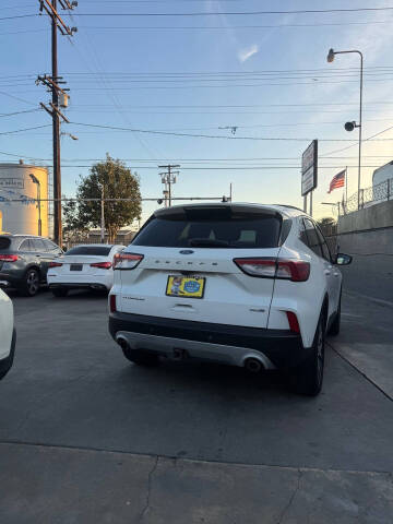 2020 Ford Escape Titanium