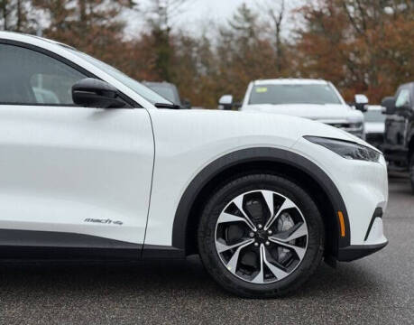 2025 Ford Mustang Mach-E Select