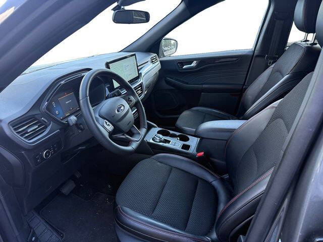 2025 Ford Escape Hybrid ST-Line Select