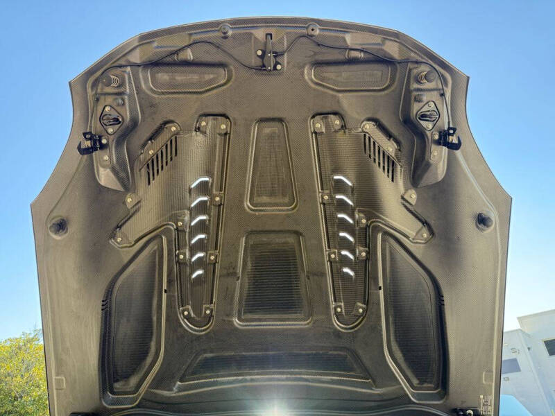 2025 Aston Martin Vanquish