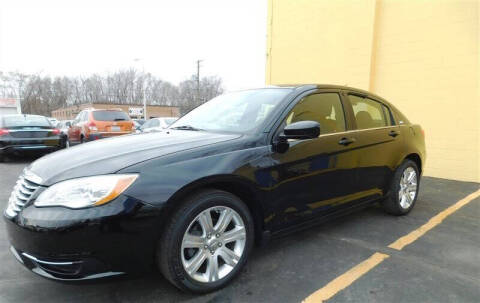 2013 Chrysler 200 for sale at Absolute Leasing in Elgin IL