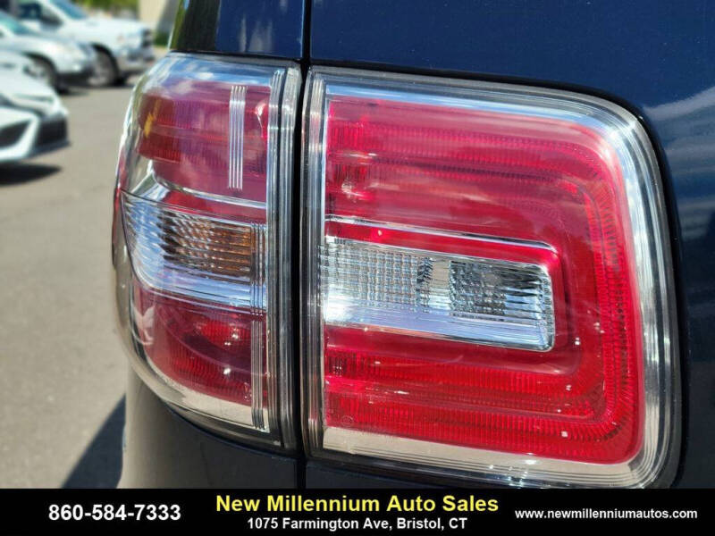 2017 Nissan Armada SV