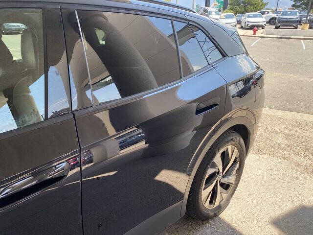 2023 Volkswagen ID.4 Pro