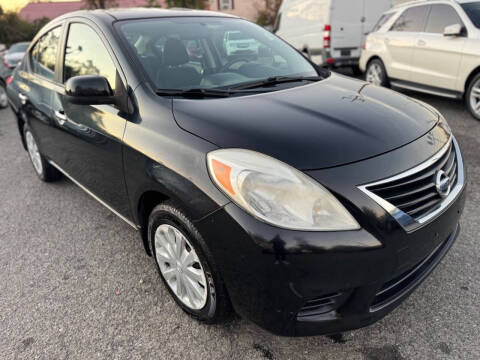2013 Nissan Versa 1.6 SV