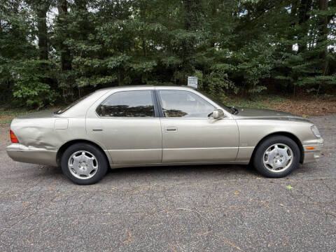2000 Lexus LS 400