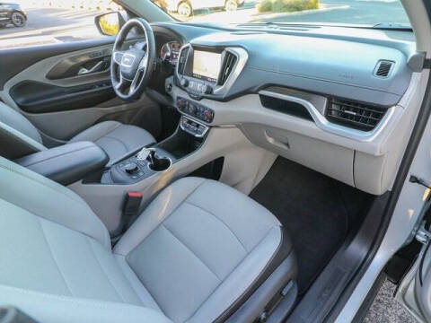 2022 GMC Terrain SLT