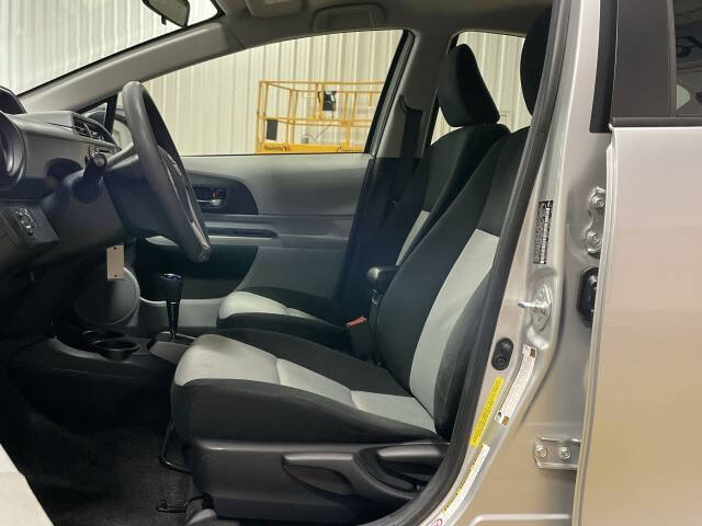 2014 Toyota Prius c Four