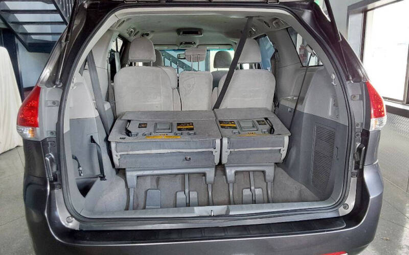 2011 Toyota Sienna