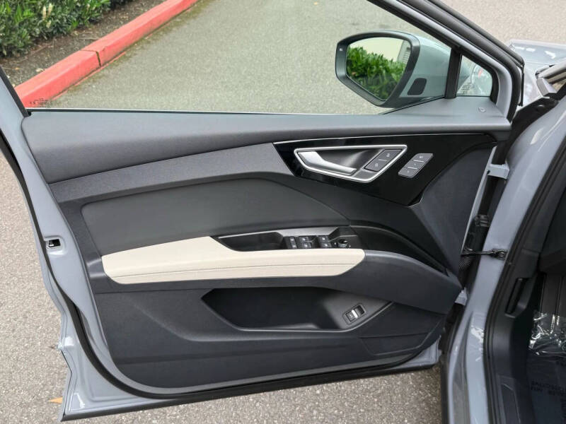 2024 Audi Q4 e-tron quattro Prestige 50