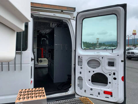 2013 Ford E-Series E-350 SD