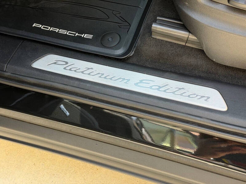 2023 Porsche Cayenne Platinum Edition