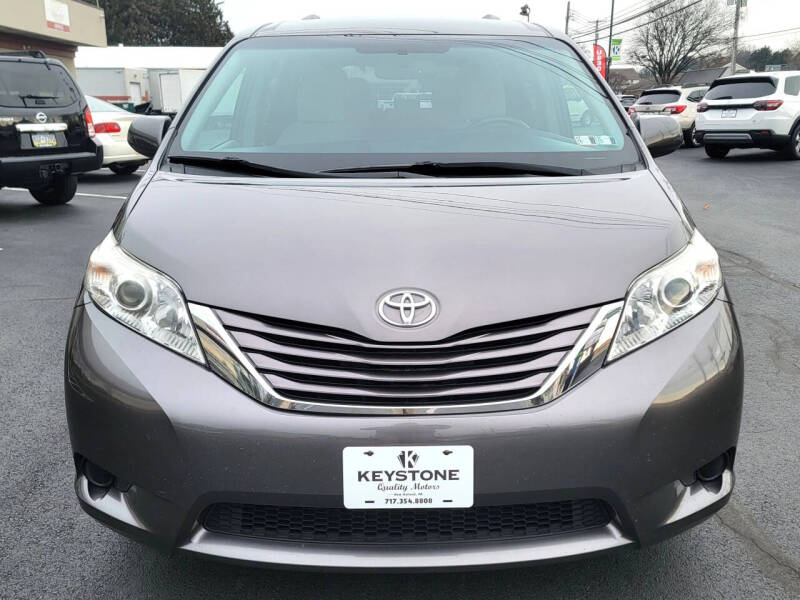 2017 Toyota Sienna LE 7-Passenger