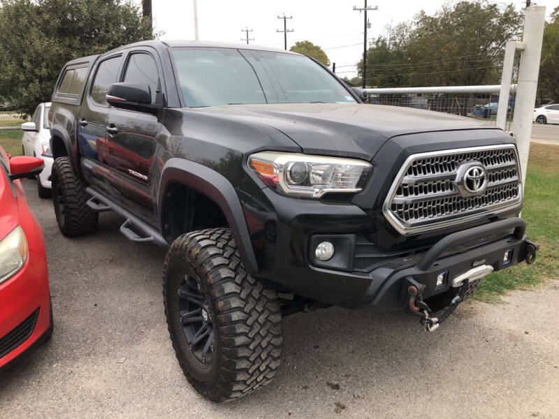 2017 Toyota Tacoma SR V6