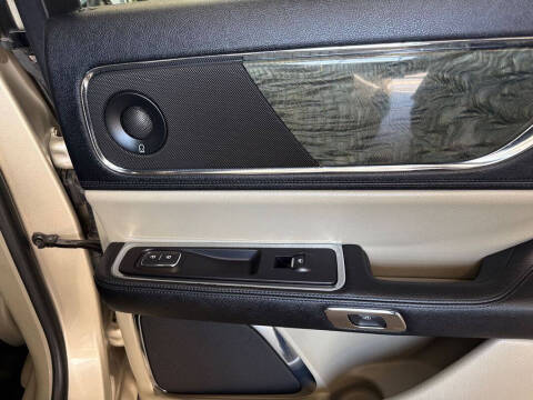 2017 Lincoln Continental Reserve