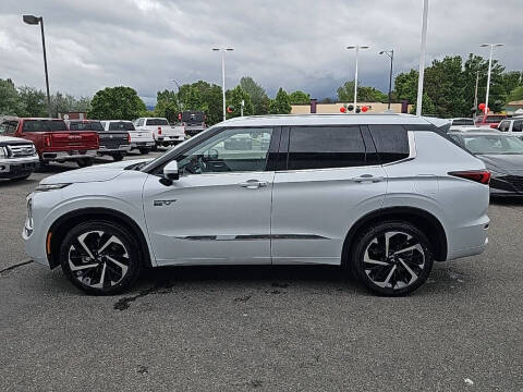 2025 Mitsubishi Outlander PHEV SEL