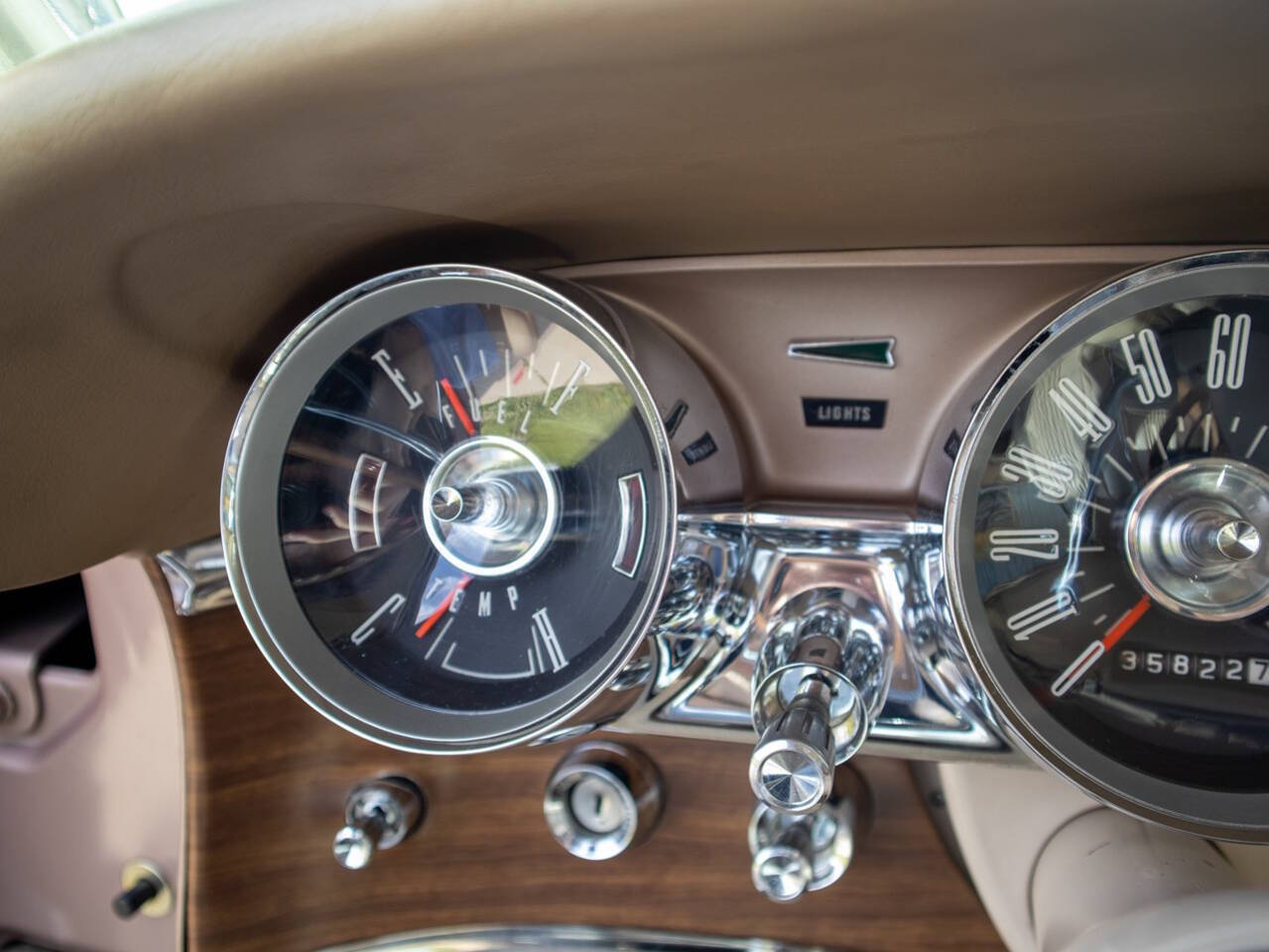 1963 Ford Thunderbird 47