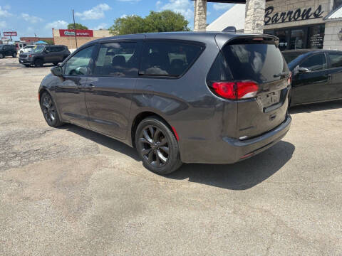 2018 Chrysler Pacifica Touring Plus