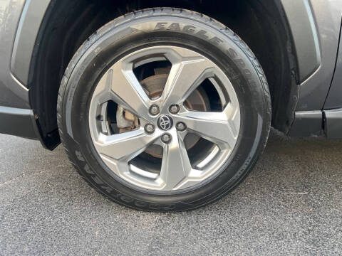 2021 Toyota RAV4 Hybrid XLE Premium