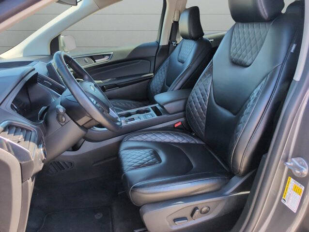 2023 Ford Edge Titanium