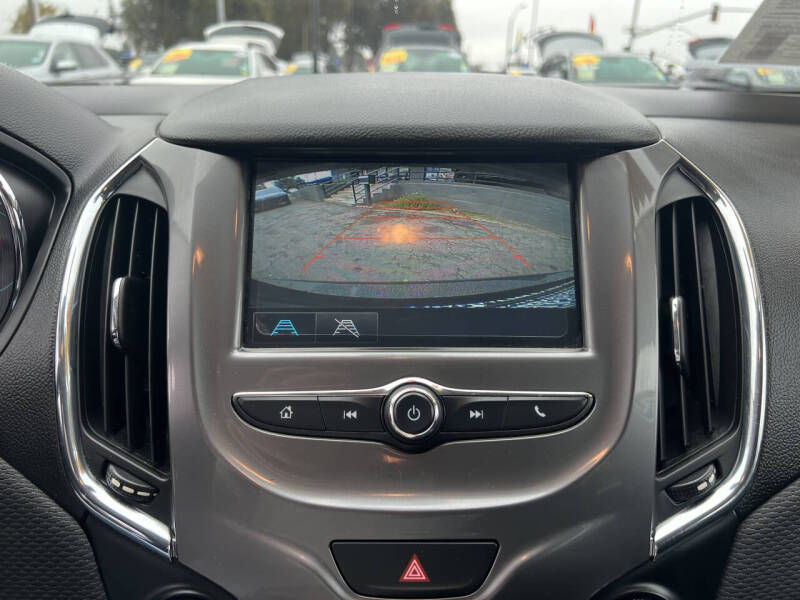 2018 Chevrolet Cruze LT Auto